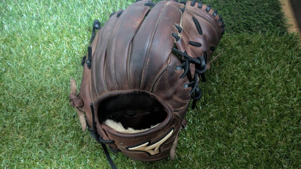 ミズノグローバルエリート 軟式内野手用グラブ ワンピースウェブ