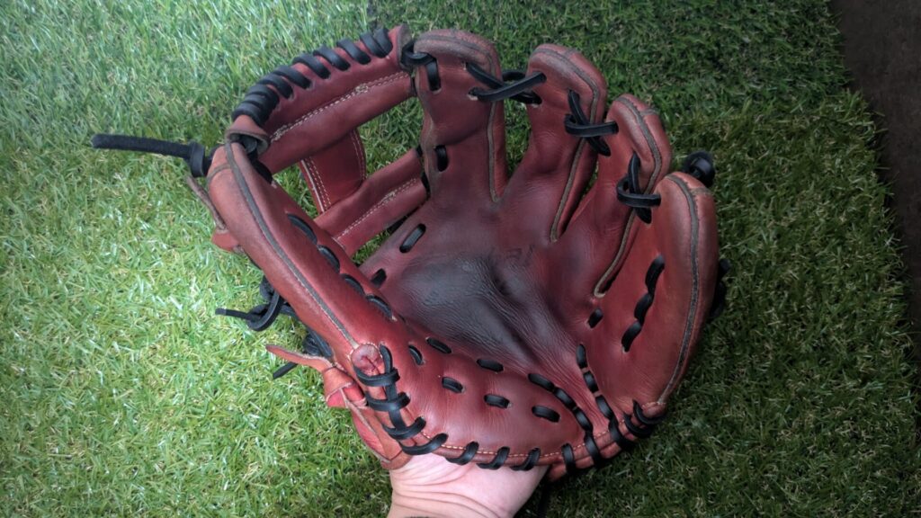 ミズノグローバルエリート　軟式内野手用グラブ　Hウェブ